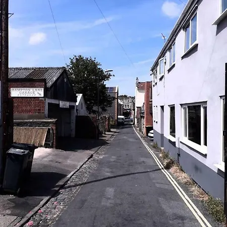 Holiday home 2 Bdrm House Off Whiteladies Free Parking Sleeps 6