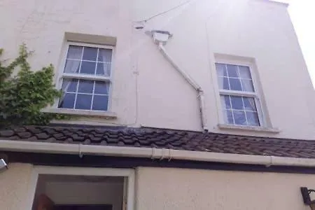 2 Bdrm House Off Whiteladies Free Parking Sleeps 6 *